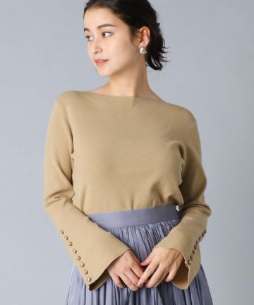 【手洗い可】フレアスリーブ袖ボタンニット