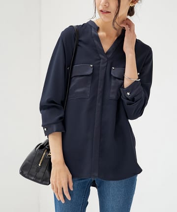 スターサテンブラウス