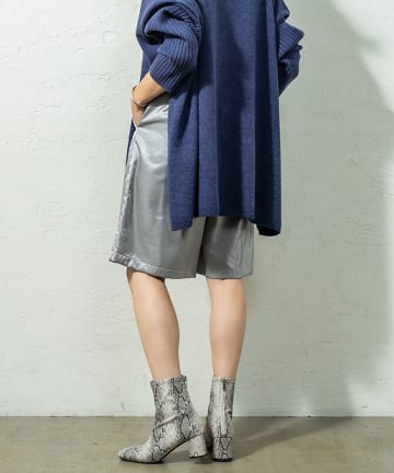 メタリックハーフパンツ