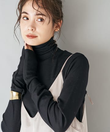 ウール天竺タートルネックカットソー