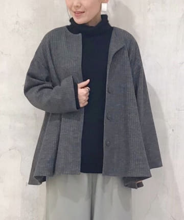 《ジャケット感覚で着られる軽めアウター》フレアコート