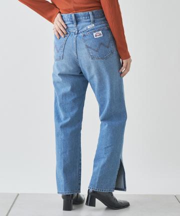 Wrangler タックスリットストレート
