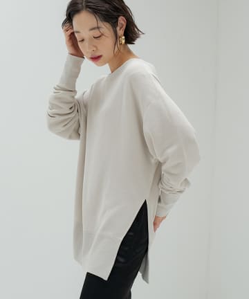 ルーズネックプルオーバー