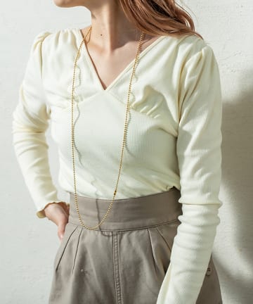 袖パフVネックカットソー