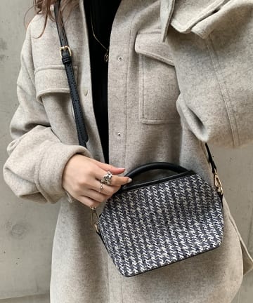 WEB限定 loti ラウンドミニバッグ