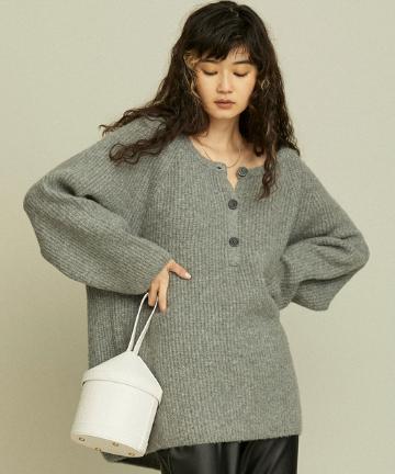 ヘンリーネックオーバーニット【オンラインストア限定商品】