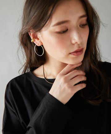 【女性らしさを演出する】シンプルラウンドピアス