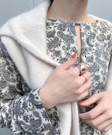 ペイズリープリントブラウス