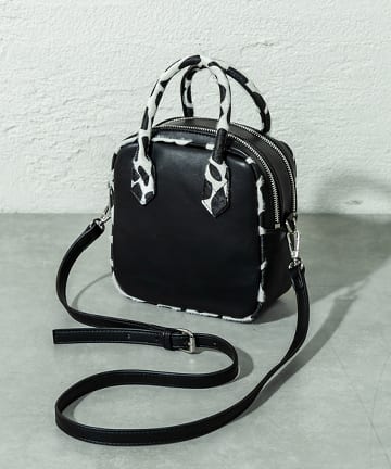 WEB限定 loti アニマルスクエアバッグ