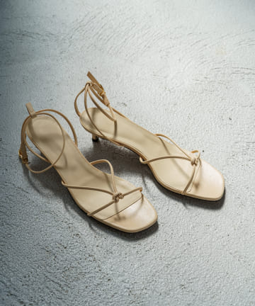 【2.718/ニーテンナナイチハチ】ストリングストラップサンダル