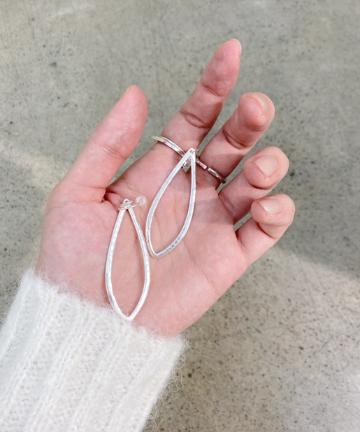 【WEB限定】ハングオーバルピアス