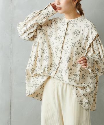 小花刺繍ブラウス