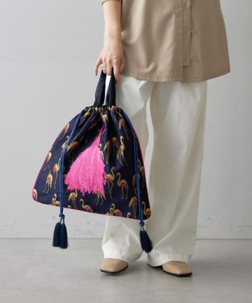 ear PAPILLONNER(イア パピヨネ) 《WEB限定カラーあり》タッセル刺繍×フラミンゴ＆フラワー　巾着バッグ