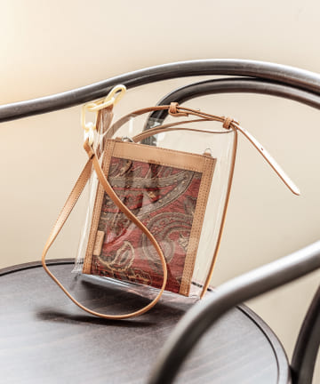 un dix cors(アンディコール) 【kiara(キアラ)】ポーチ付きショルダーバッグ