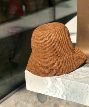 【いま選ぶならトレンドのバケット型】ラフィアバケット