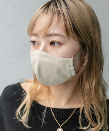 シャイニーゴムマスク