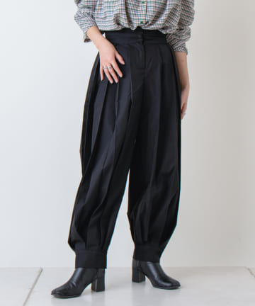 【GHOSPELL】Performance Pleat Trousers