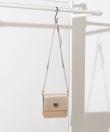 メタリックスクエアミニショルダー