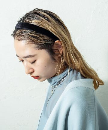細ベロアカチューシャ