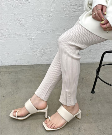 サイドボタンニットレギンス