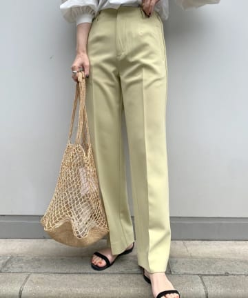 センタープレスフレアパンツ