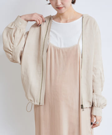 サテンブルゾン