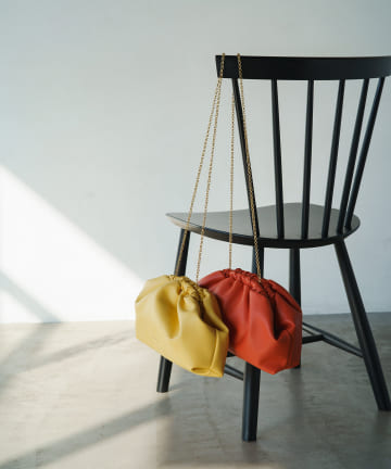 【FIORELLI/フィオレッリ】ギャザークラッチバッグ