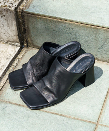 【FABIO RUSCONI/ファビオ ルスコーニ】チャンキーサンダル