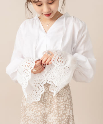 [mline] WEB限定 スカラップレースブラウス