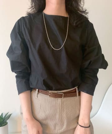 パフスリーブロングカフスブラウス