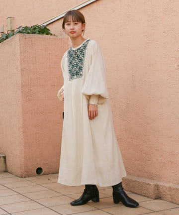 ＊楊柳刺繍カフタンワンピース