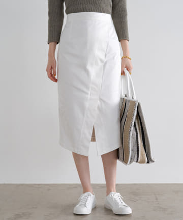 チノクロスタイトスカート