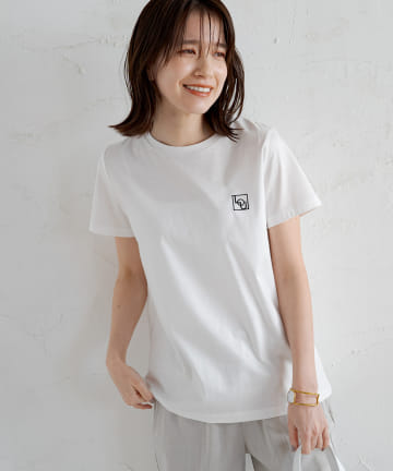 ロゴ刺繍T
