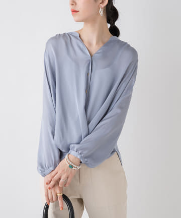 バーボタンブラウス