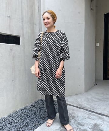ギャザーパフスリーブ刺繍チュニックドレス