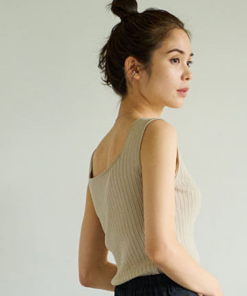 【手洗い可】パッド付クールタッチUVスクエアネックタンクニット