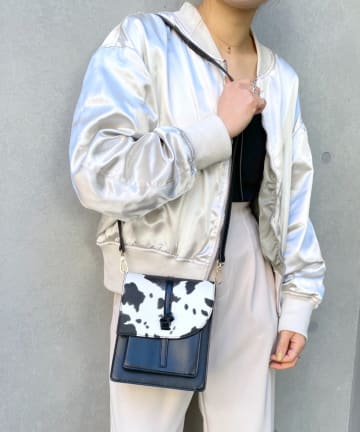 WEB限定　loti　COW結び目ショルダーバッグ