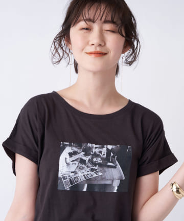 【コーデのポイントに】布帛ドッキングフォトプリントTシャツ