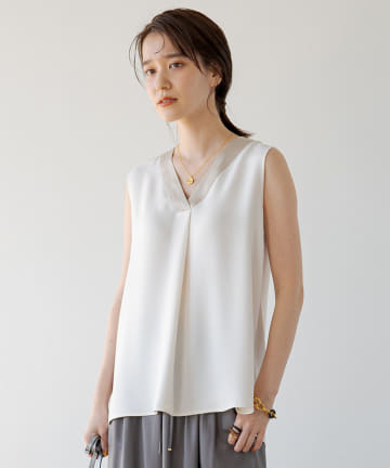 ノースリVブラウス