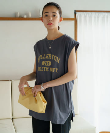 【WEB限定】カレッジロゴプリントタンクトップ