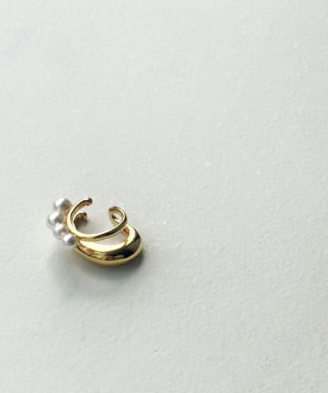 【2連の上品な仕上がり】ラインパールイヤカフ