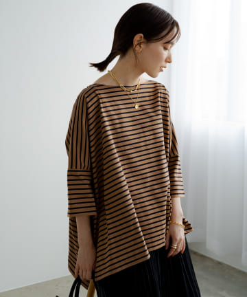 ボーダースクエアカットソー