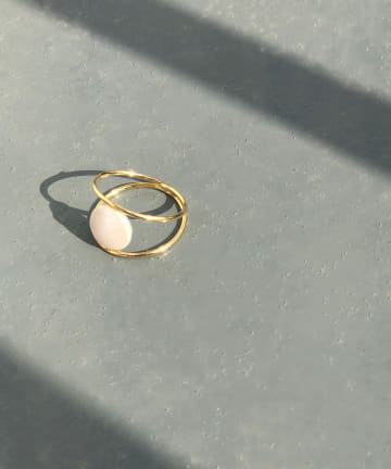 【色々なスタイリングと合わせやすい】淡水パールリング