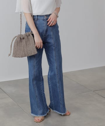 【WEB・一部店舗限定】裾カットオフデニムフレアパンツ