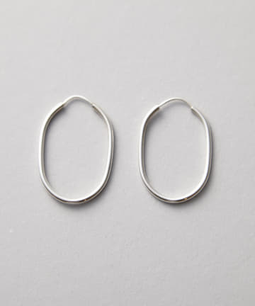 オーバルピアス