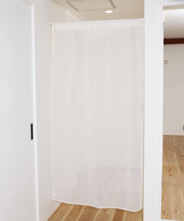 【素材にこだわる新生活】すかしボーダースタイルカーテン