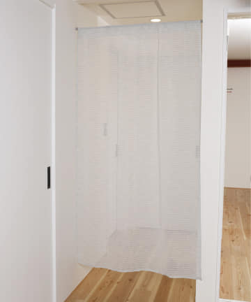 【素材にこだわる新生活】すかしボーダースタイルカーテン