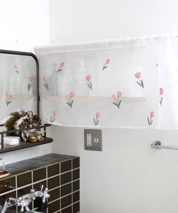 【素材にこだわる新生活】刺繍カフェカーテンチューリップ