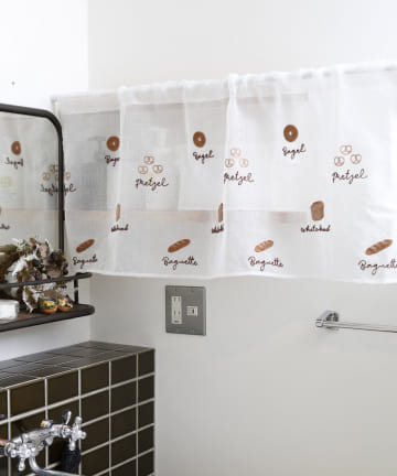 【素材にこだわる新生活】刺繍カフェカーテンブレッド