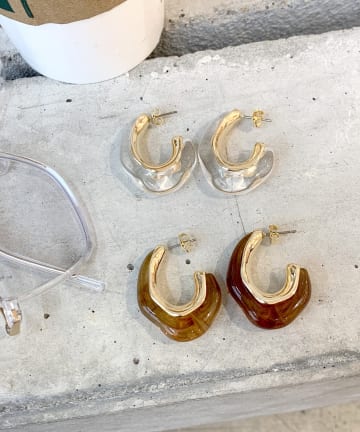 【WEB限定】クリアメタルフレームピアス